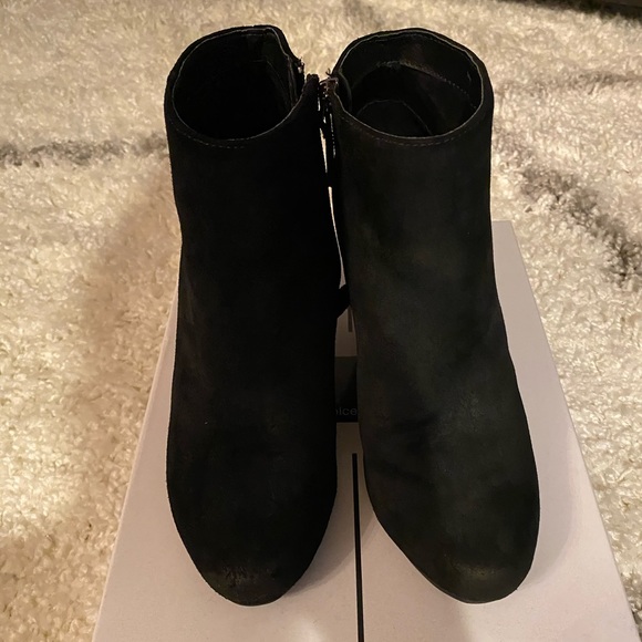 dolce vita “Garim” black suede ankle bootie wedge - Picture 3 of 7